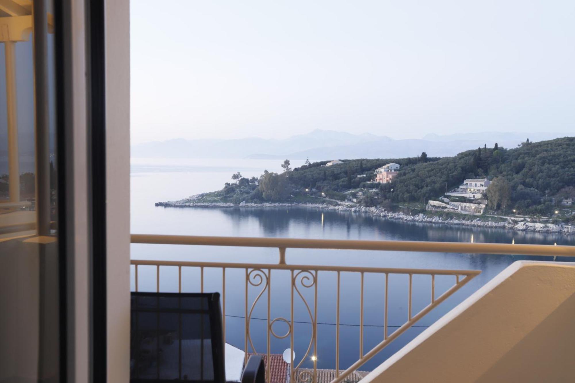 Thea Studios Kassiopi Exterior foto